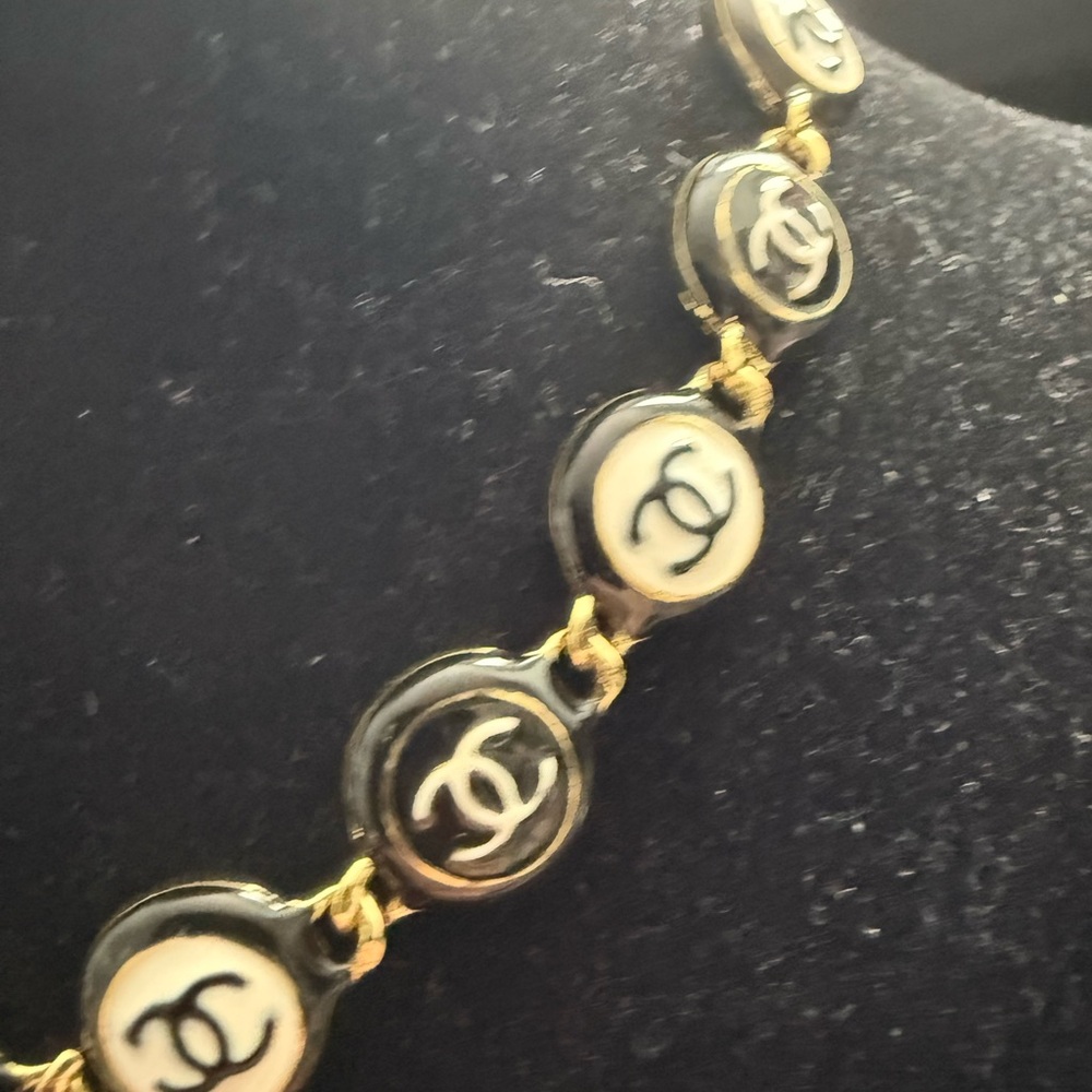 New upcycled Chanel Black white and Gold Women's Necklace - Picture 8 of 11